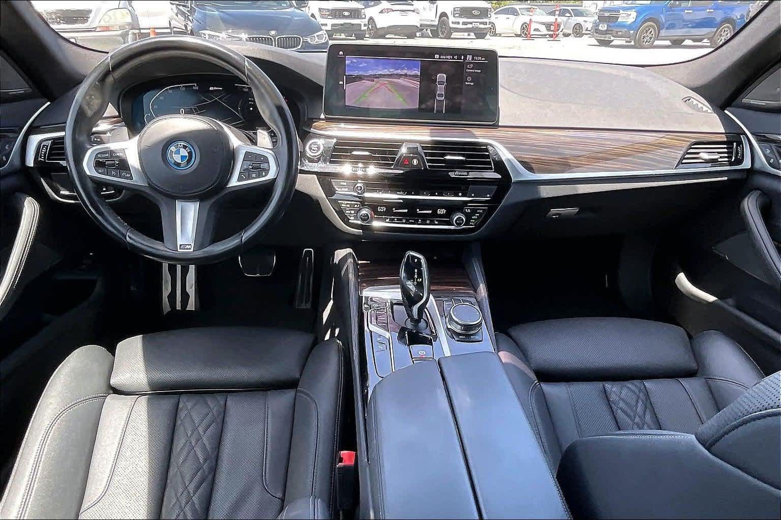 Used 2023 BMW 530e w/ M Sport Package RWD image 10