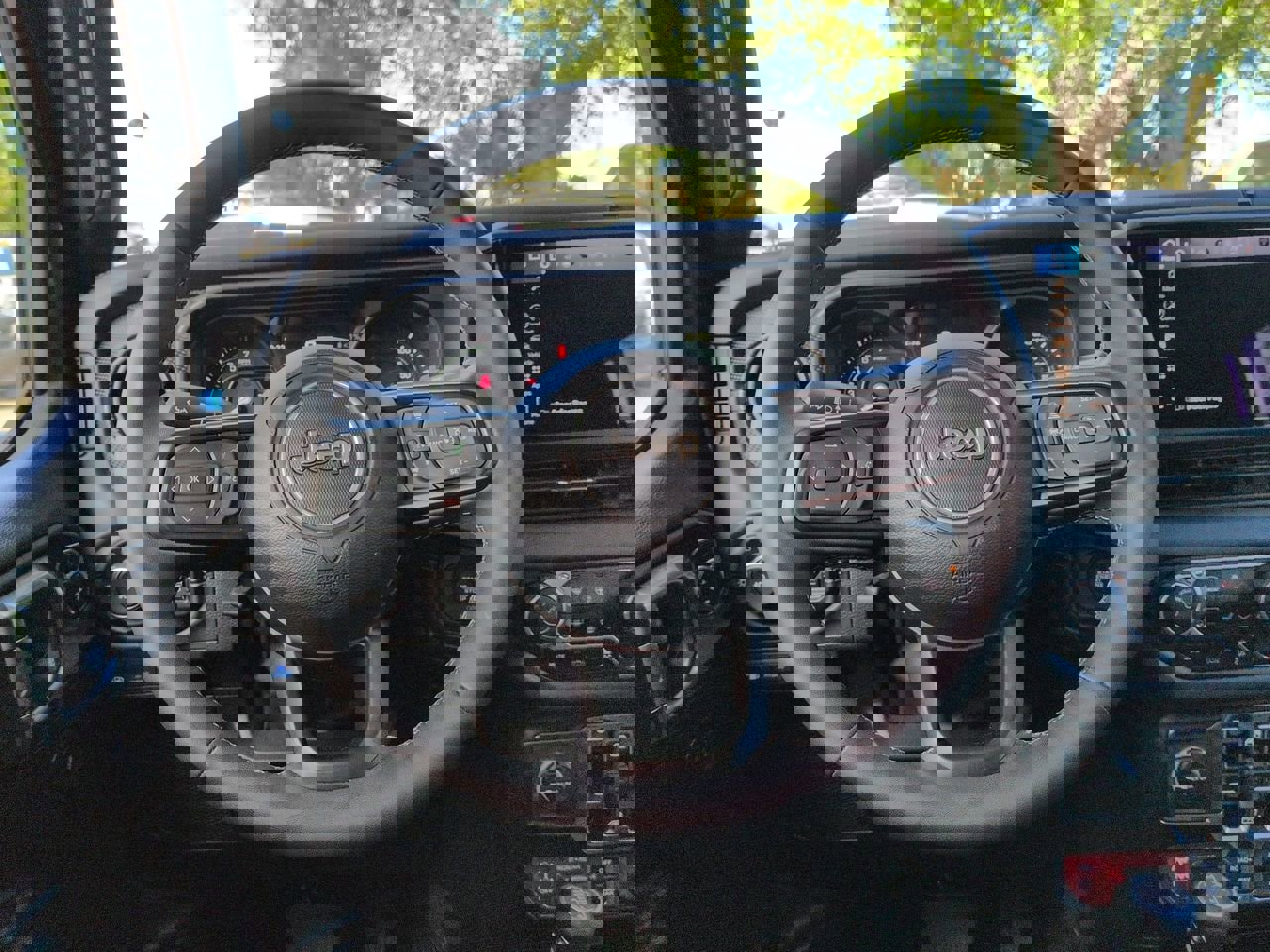 Used 2025 Jeep Wrangler Unlimited Rubicon 4xe w/ Convenience Group image 11