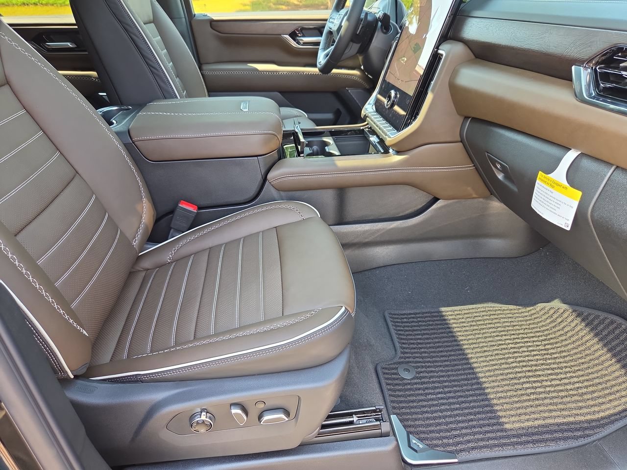 New 2026 GMC Yukon XL Denali Ultimate AWD/4WD image 29