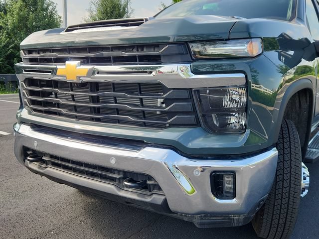 New 2026 Chevrolet Silverado 3500 LT w/ All Star Edition AWD/4WD image 10