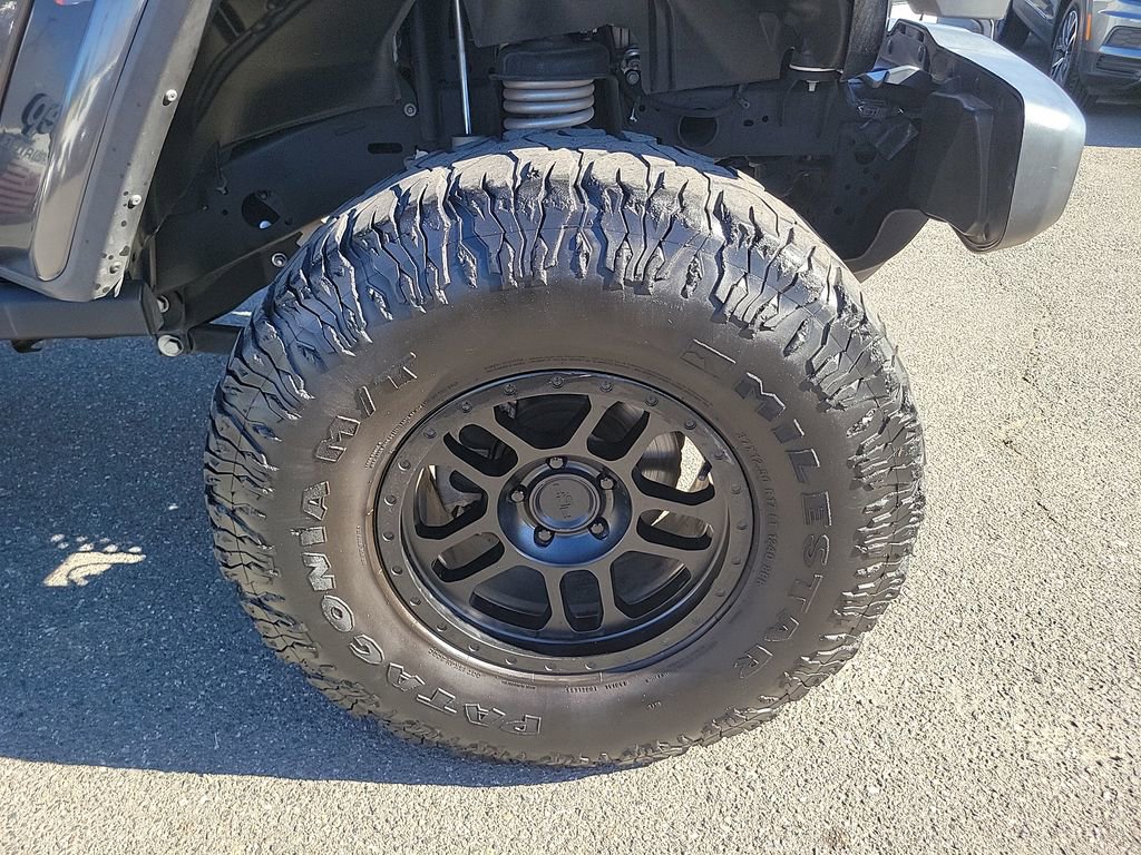 Used 2022 Jeep Gladiator Sport image 37