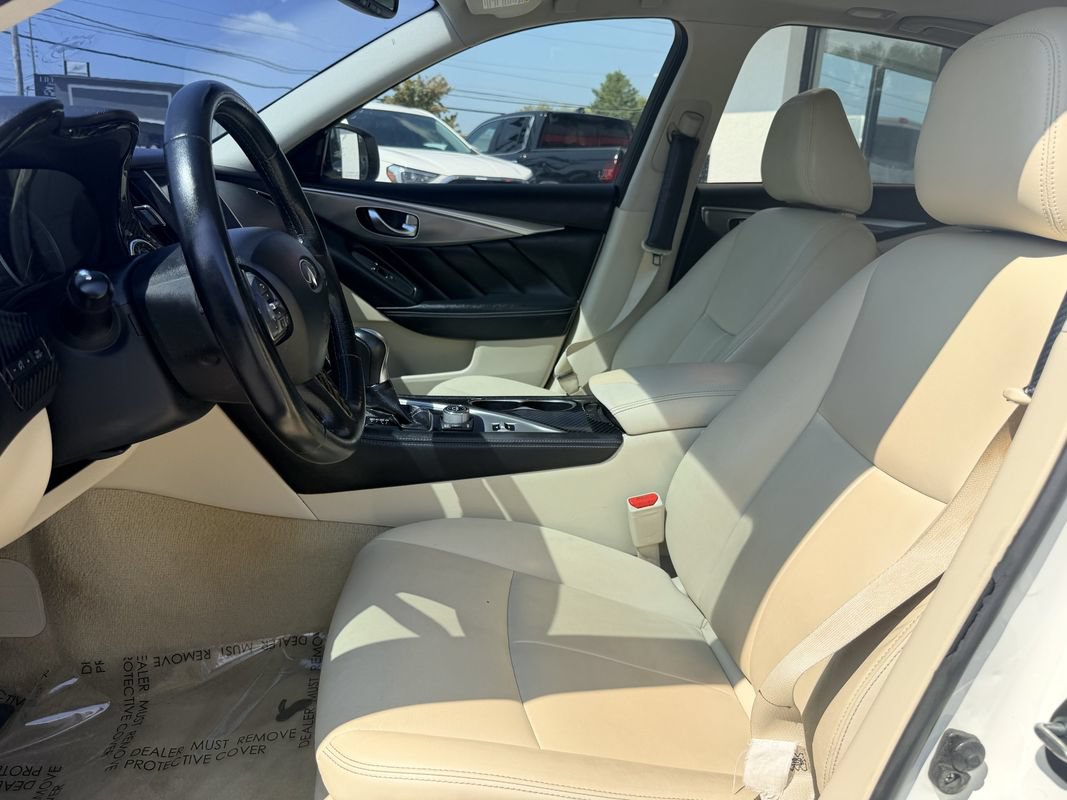 Used 2017 INFINITI Q50 Signature Edition w/ All Weather Package (L93) AWD/4WD image 11