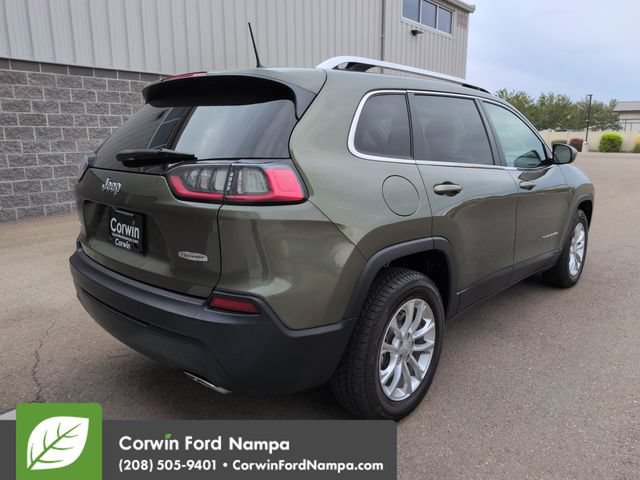 Used 2019 Jeep Cherokee Latitude w/ Cold Weather Group AWD/4WD image 3
