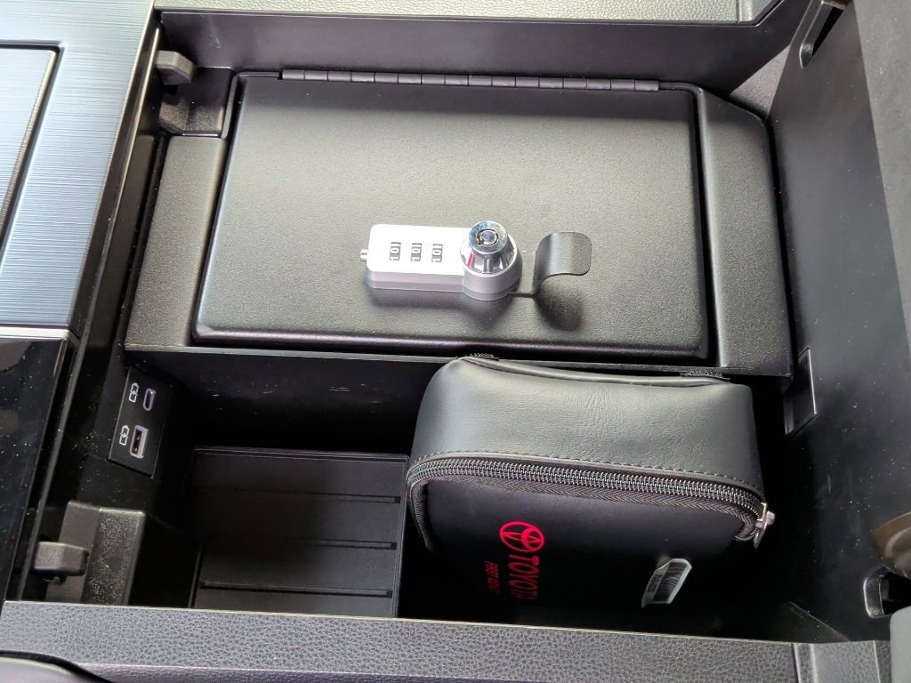 Used 2026 Toyota Tundra Platinum w/ TRD Off-Road Package image 38