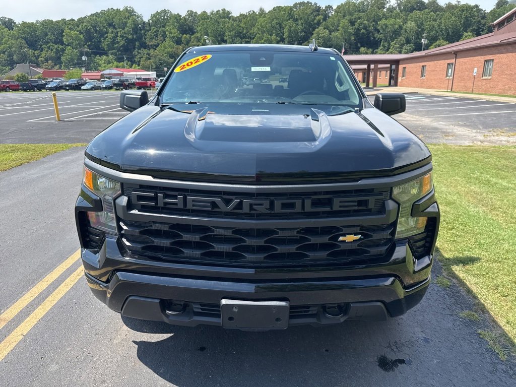 Used 2022 Chevrolet Silverado 1500 Custom image 2