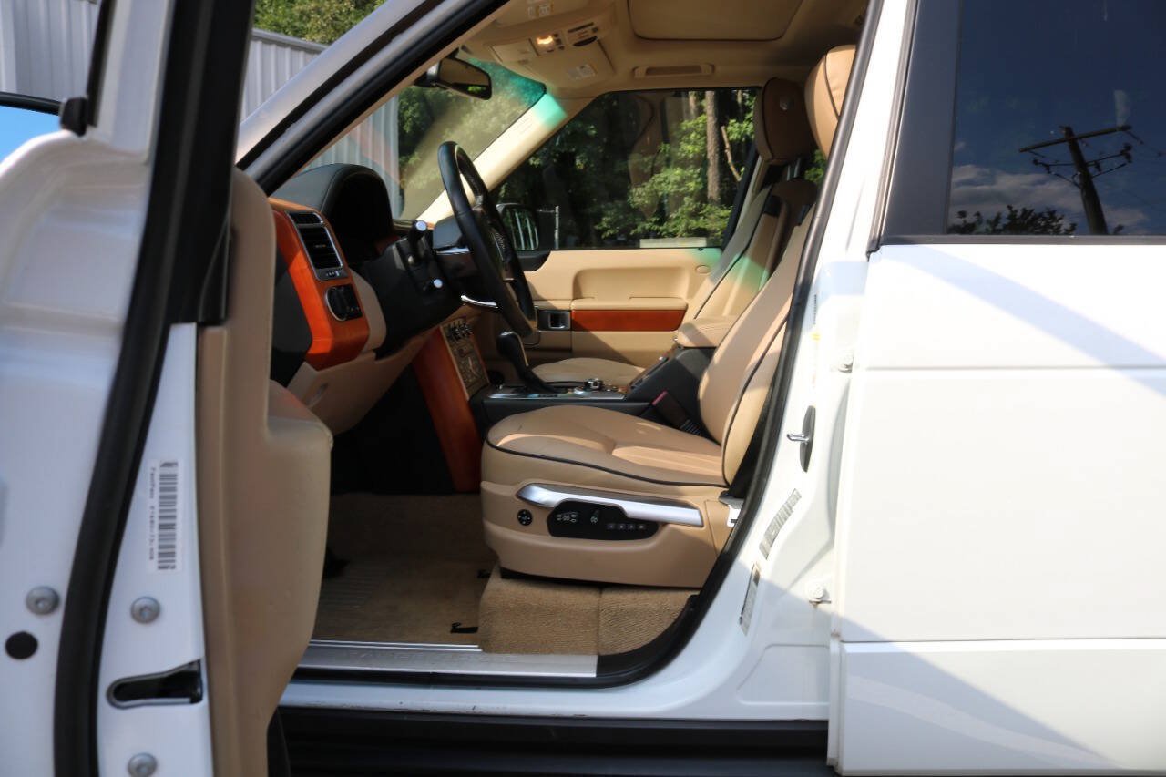 Used 2011 Land Rover Range Rover HSE AWD/4WD image 42
