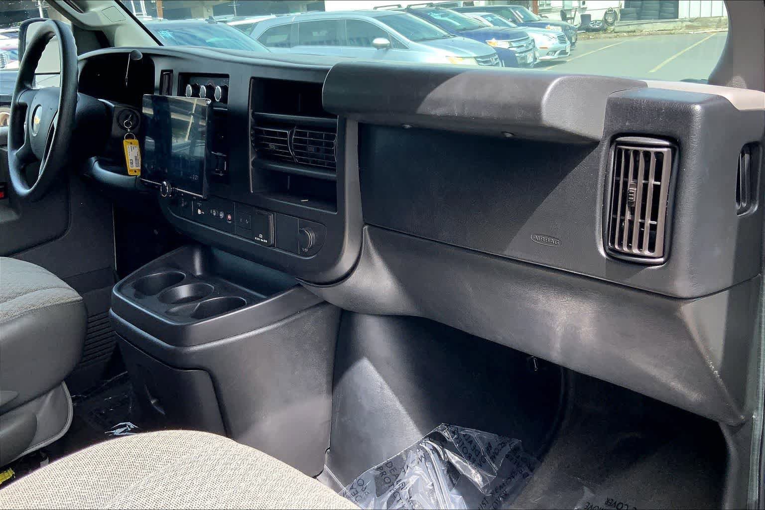 Used 2019 Chevrolet Express 3500 LT w/ LT Preferred Equipment Group image 23