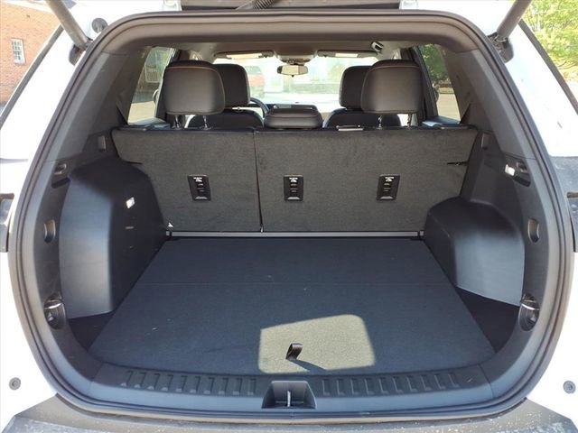 New 2026 Chevrolet Equinox ACTIV w/ Convenience Package III FWD image 4