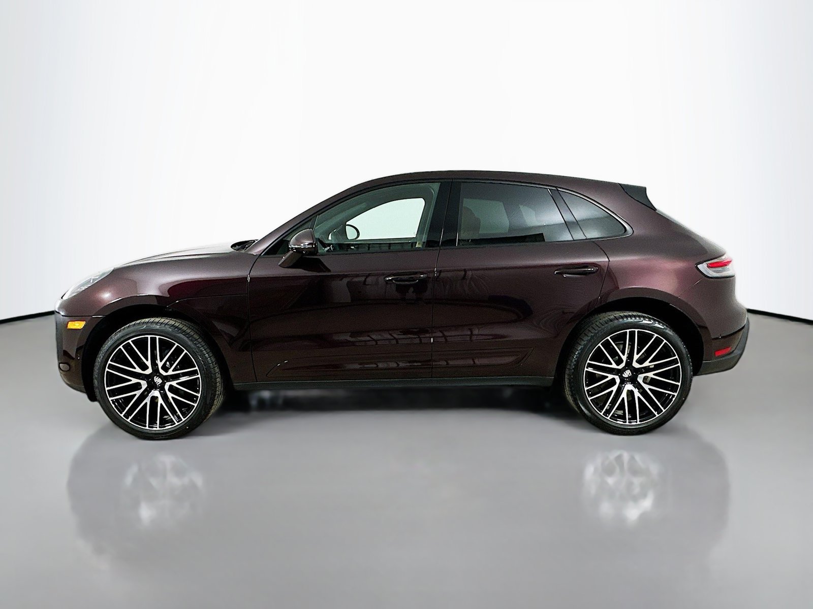 New 2026 Porsche Macan AWD/4WD image 8
