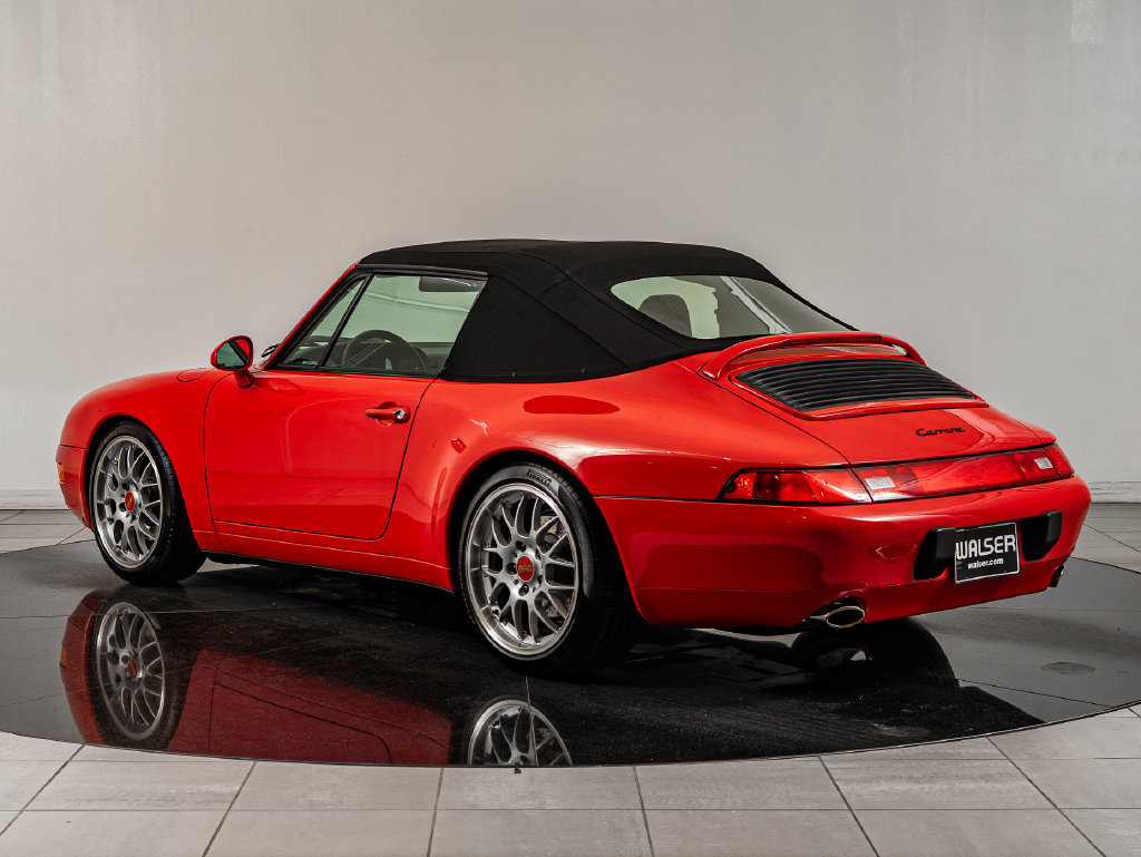 Used 1995 Porsche 911 Carrera RWD image 3