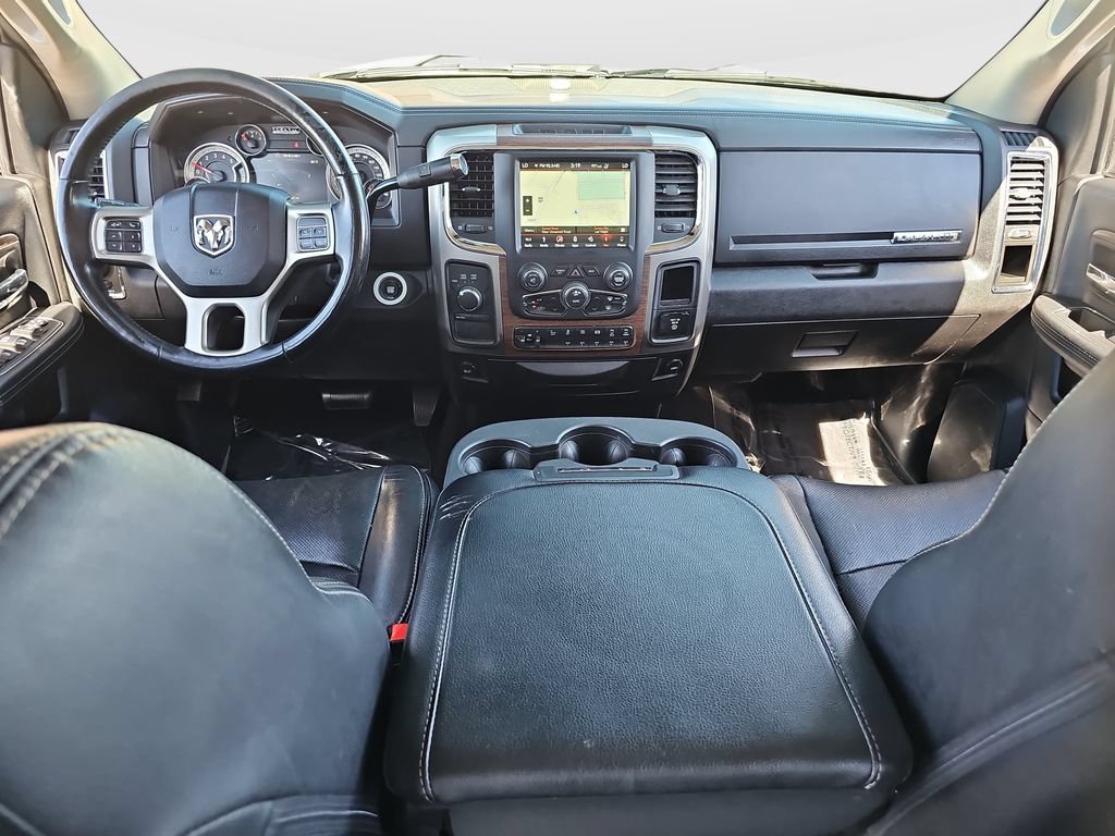 Used 2018 RAM 3500 Laramie w/ Convenience Group AWD/4WD image 19
