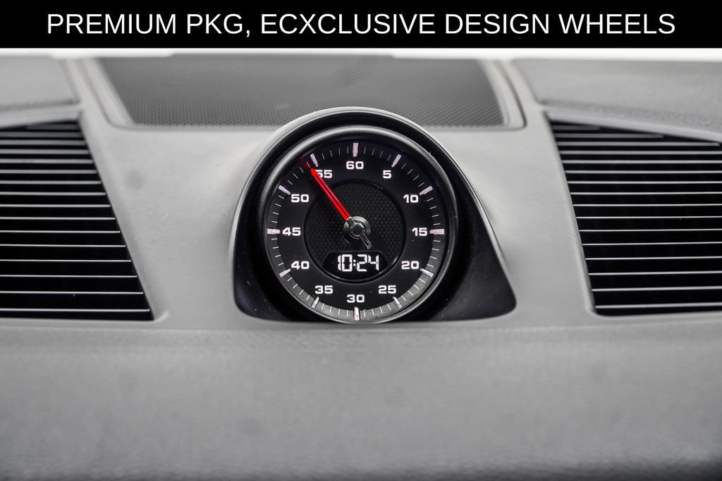 Used 2023 Porsche Cayenne Coupe AWD/4WD image 31