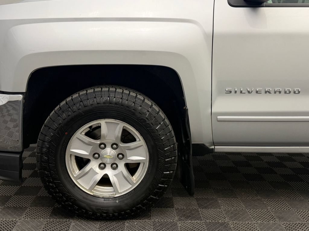 Used 2017 Chevrolet Silverado 1500 LT w/ Trailering Package AWD/4WD image 11