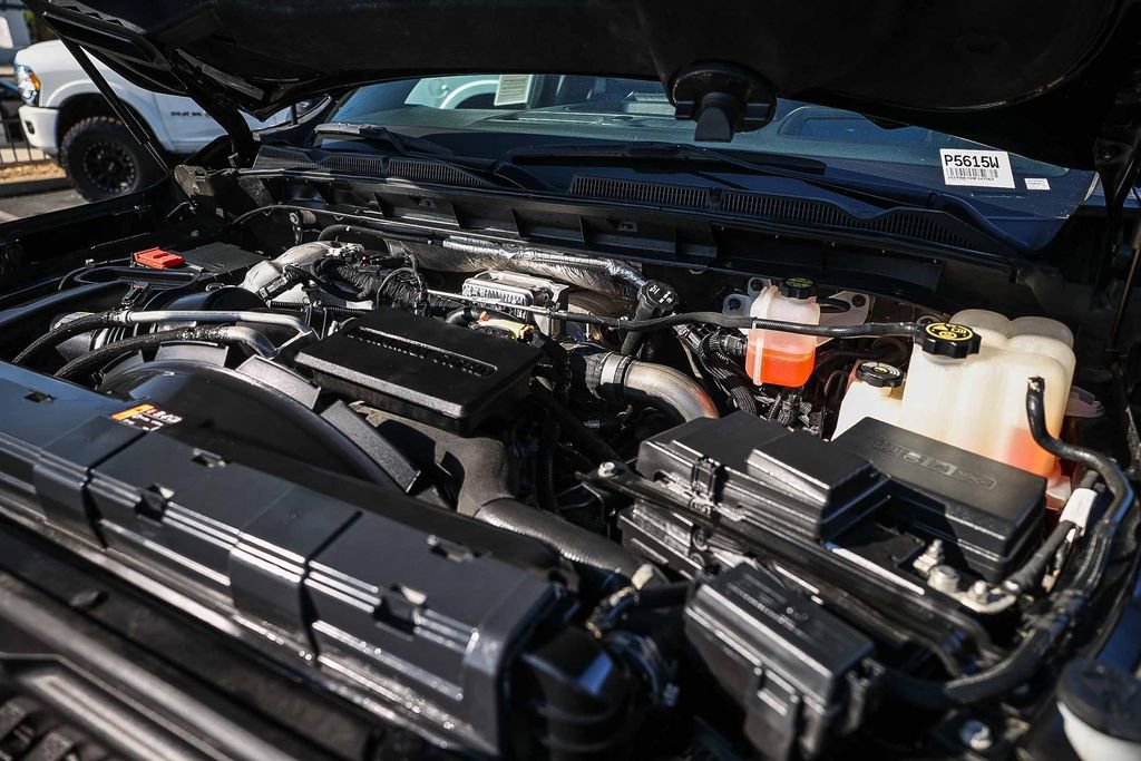 Used 2022 GMC Sierra 3500 Denali w/ Denali Ultimate Package image 37