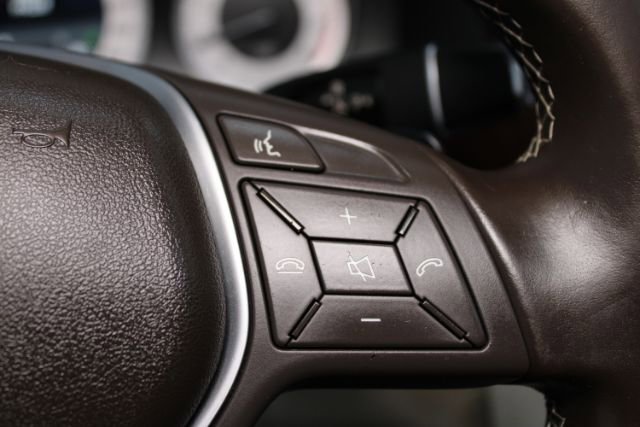 Used 2014 Mercedes-Benz GLK 350 4MATIC image 19
