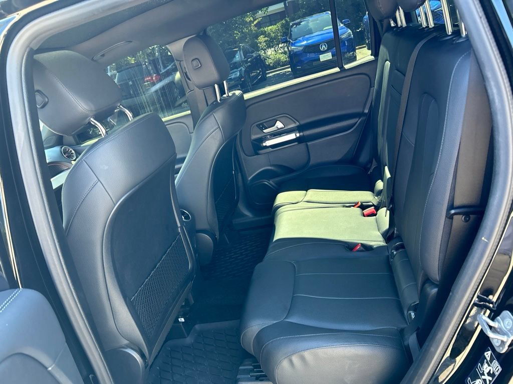 Used 2025 Mercedes-Benz GLB 250 image 21