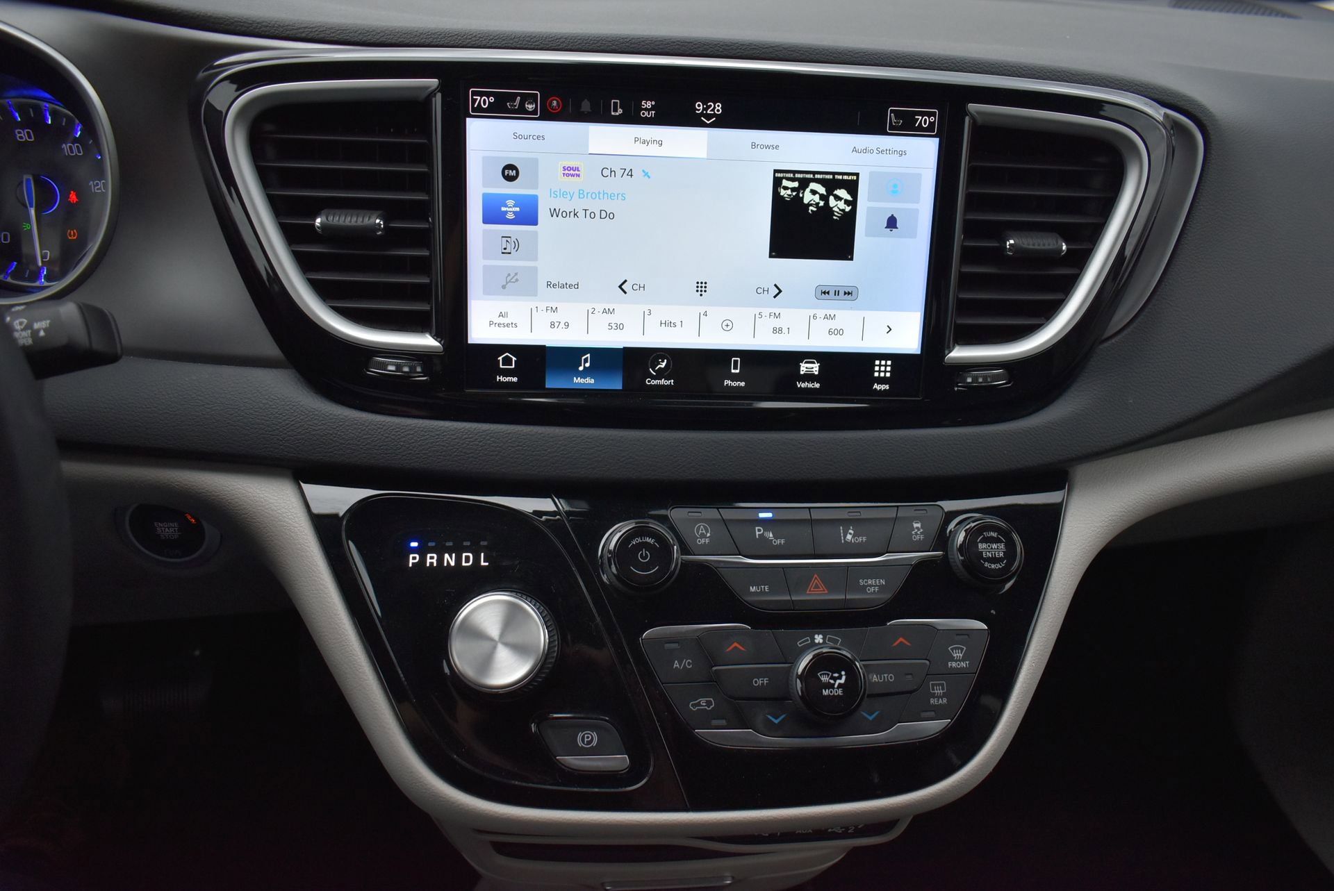 Used 2023 Chrysler Pacifica Touring-L FWD image 26