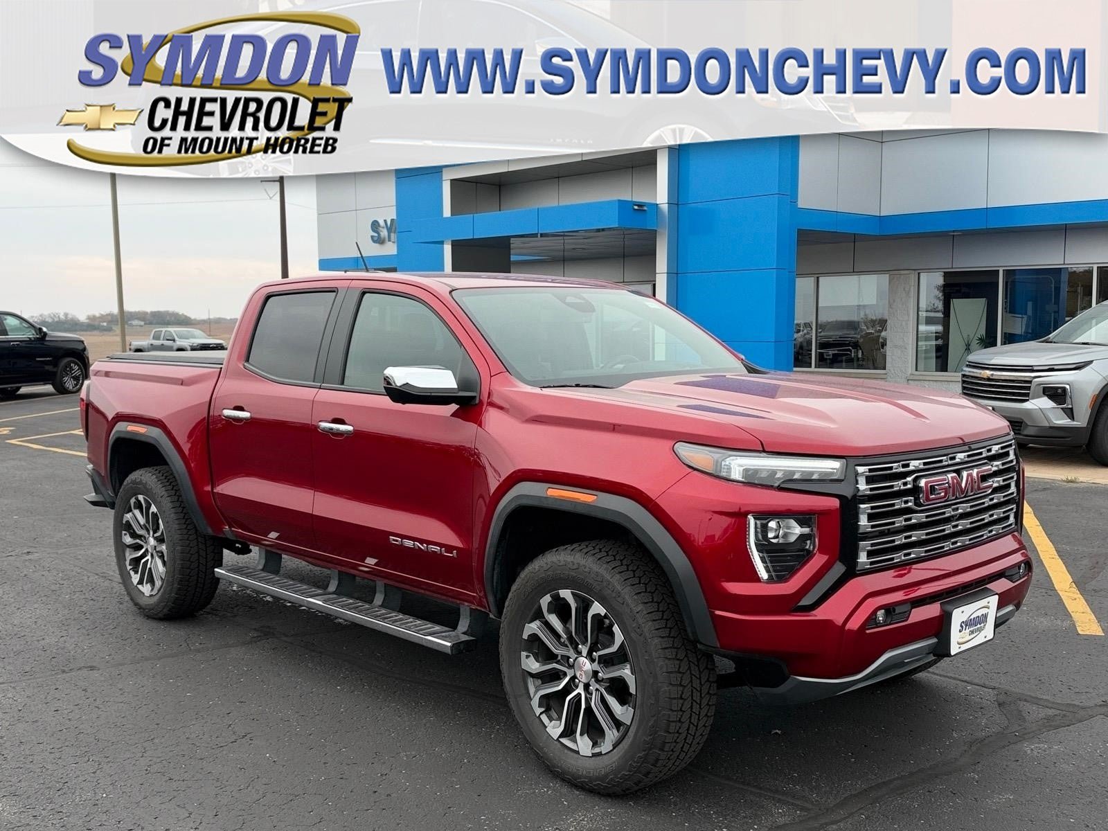 Used 2026 GMC Canyon Denali AWD/4WD image 1