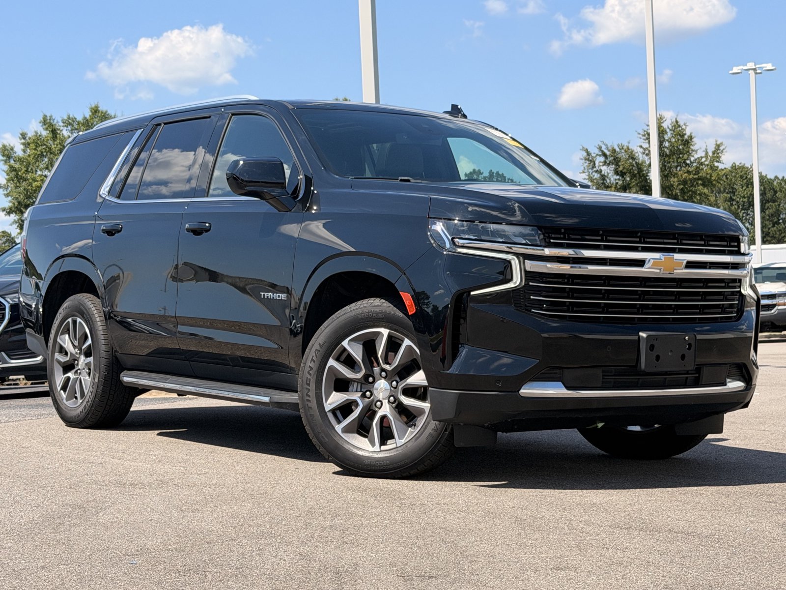 Used 2023 Chevrolet Tahoe LT AWD/4WD image 2