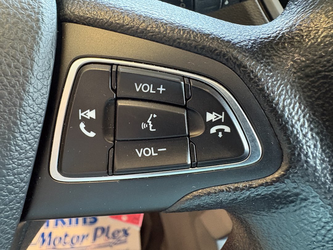 Used 2018 Ford Escape SE w/ SE Sync 3 Package FWD image 12