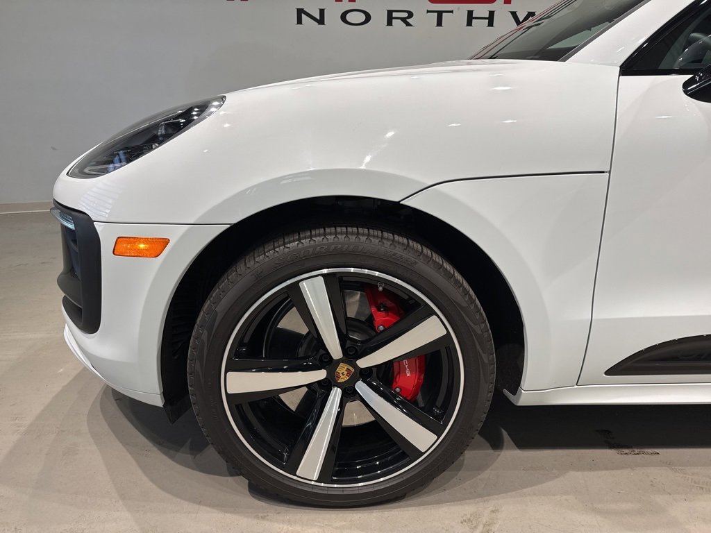 Used 2025 Porsche Macan GTS image 7