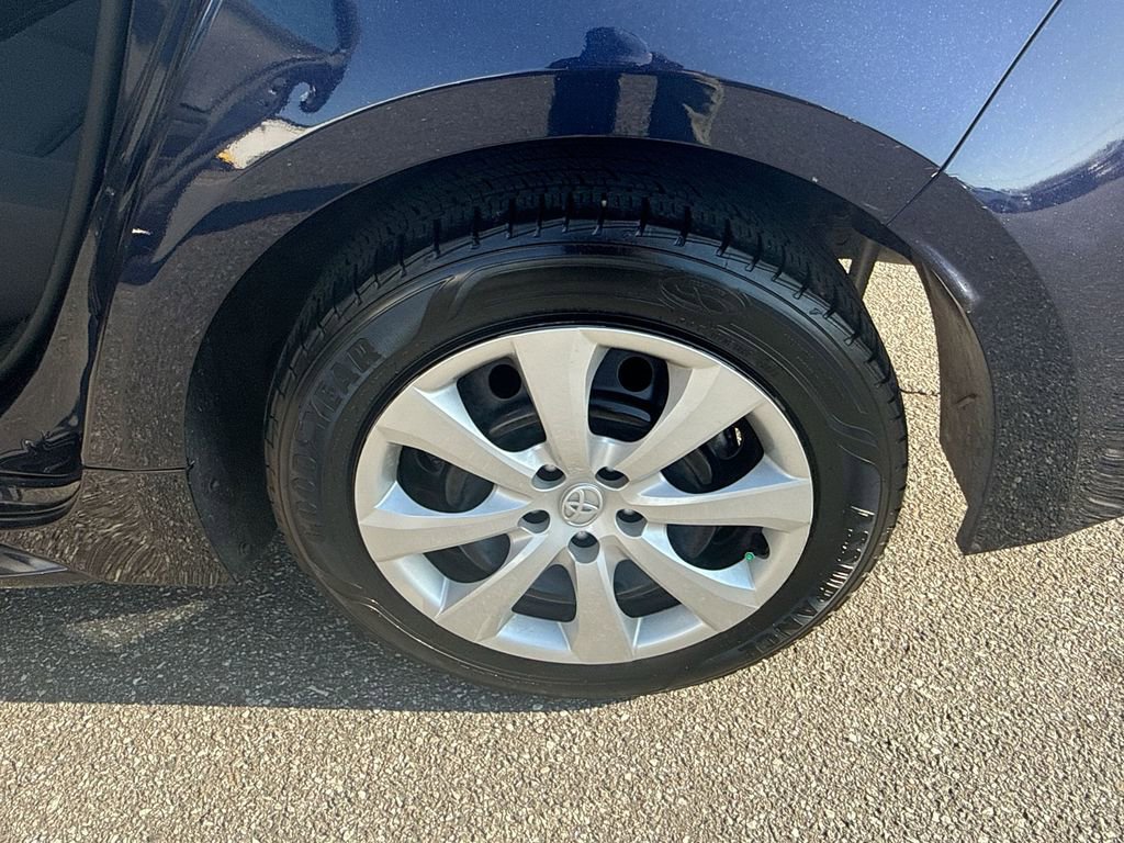 Used 2024 Toyota Corolla LE image 32