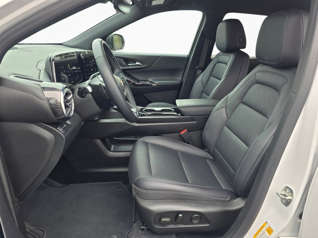 Used 2025 Chevrolet Equinox LT w/ Convenience Package II FWD image 12