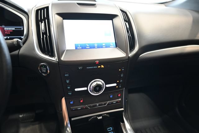 Used 2020 Ford Edge Titanium w/ Equipment Group 301A AWD/4WD image 14