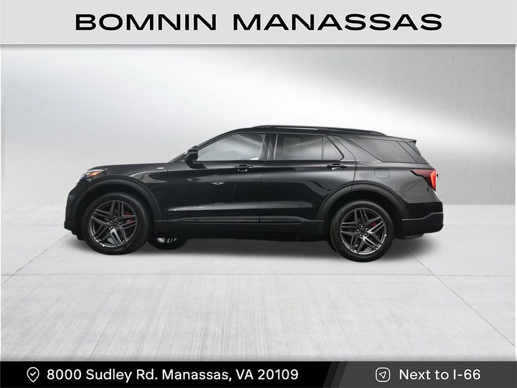 Used 2025 Ford Explorer ST-Line w/ ST-Line Street Pack image 30
