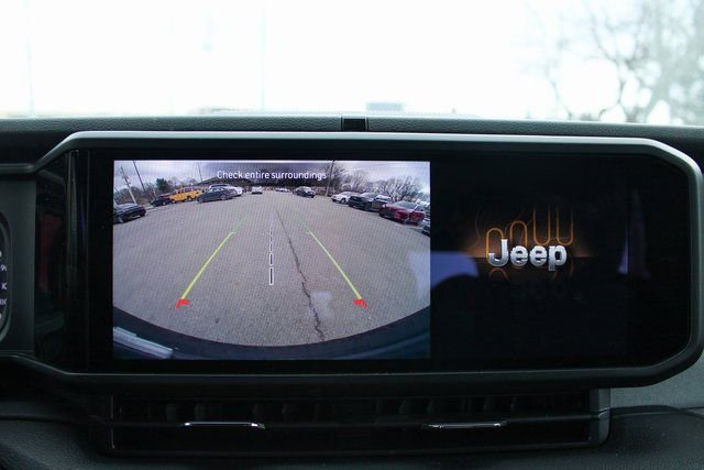 Used 2024 Jeep Wrangler Sport image 22