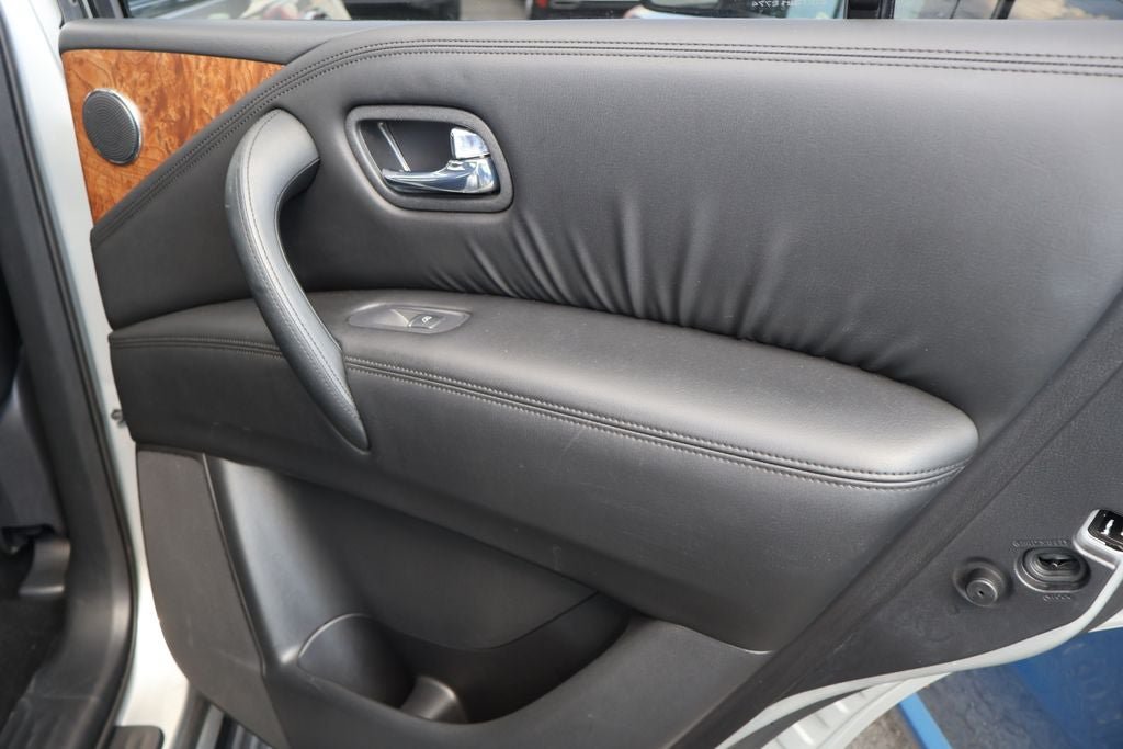 Used 2024 Nissan Armada SL w/ Captain's Chairs Package AWD/4WD image 15