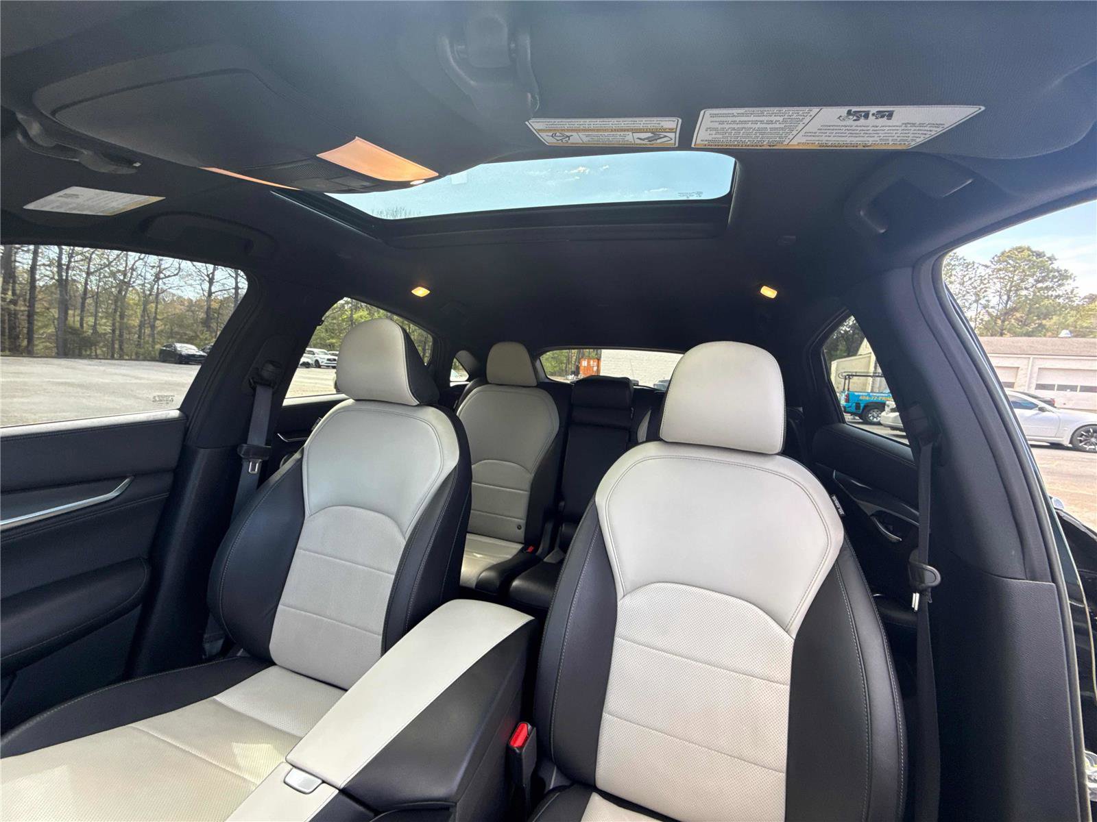 Certified 2025 INFINITI QX55 Essential w/ Accent Package image 25