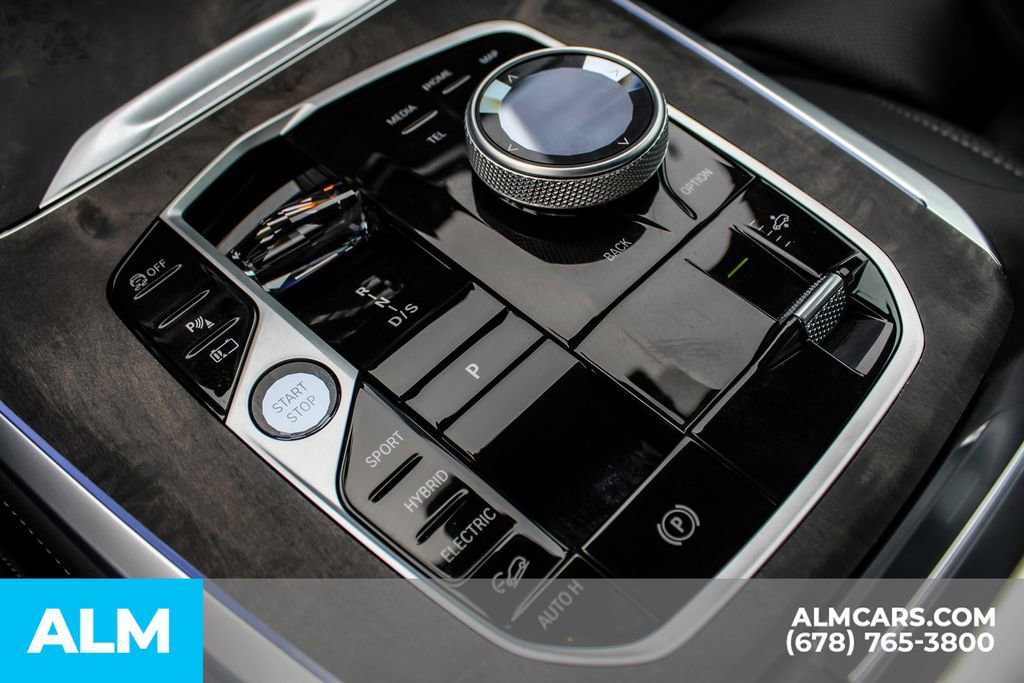 Used 2026 BMW X5 xDrive50e w/ Executive Package image 36
