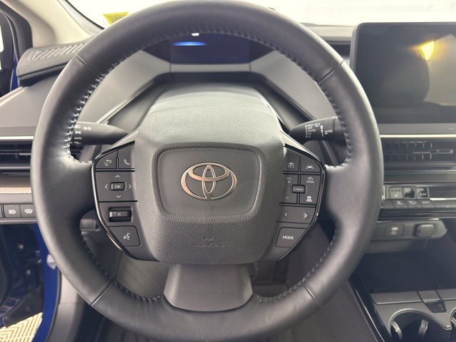 Used 2025 Toyota Prius XLE AWD/4WD image 17