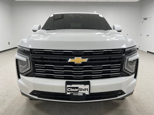 Used 2025 Chevrolet Tahoe High Country AWD/4WD image 3