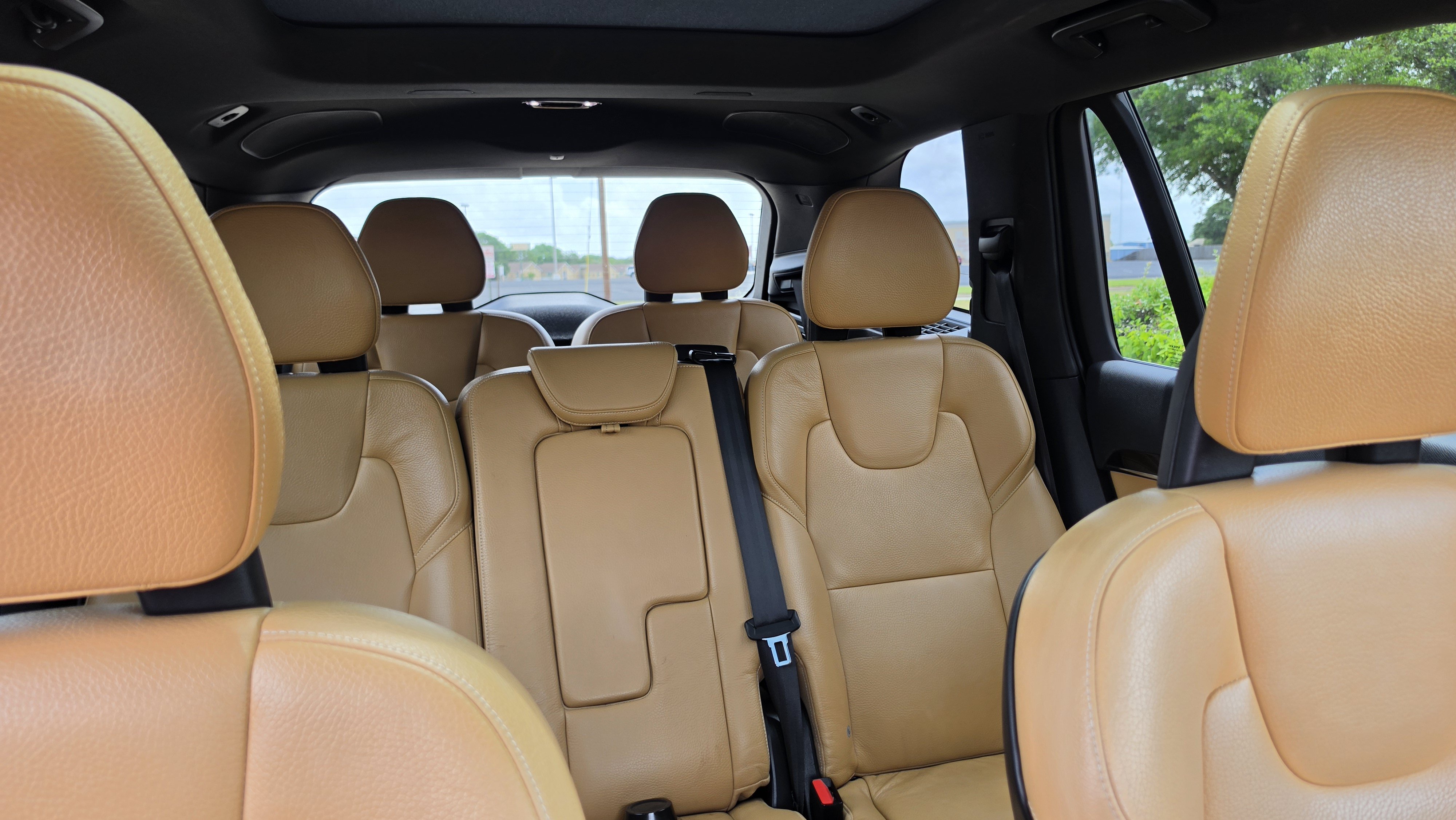 Used 2018 Volvo XC90 T6 Momentum w/ Convenience Package AWD/4WD image 36