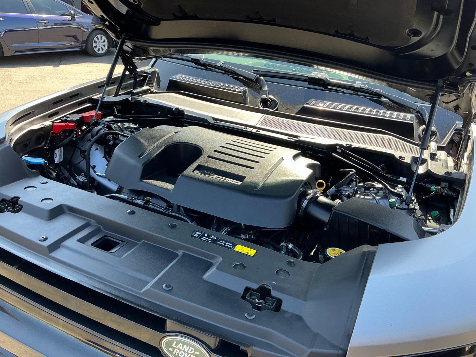 Used 2023 Land Rover Defender 110 X image 23