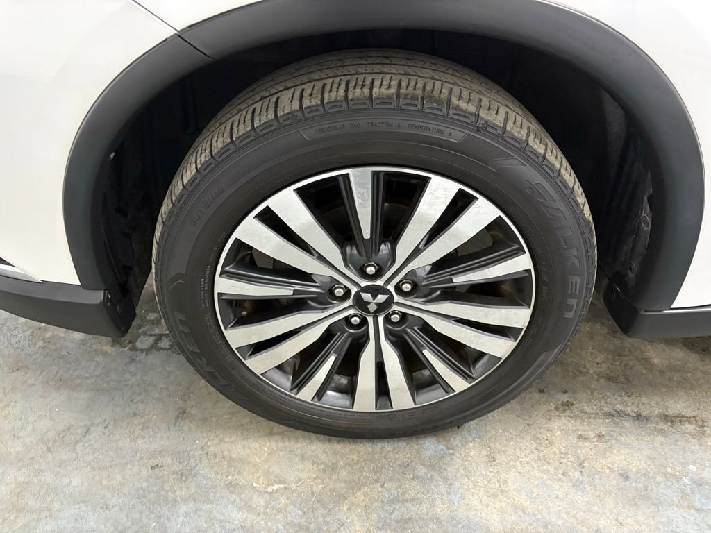 Used 2019 Mitsubishi Outlander ES image 28