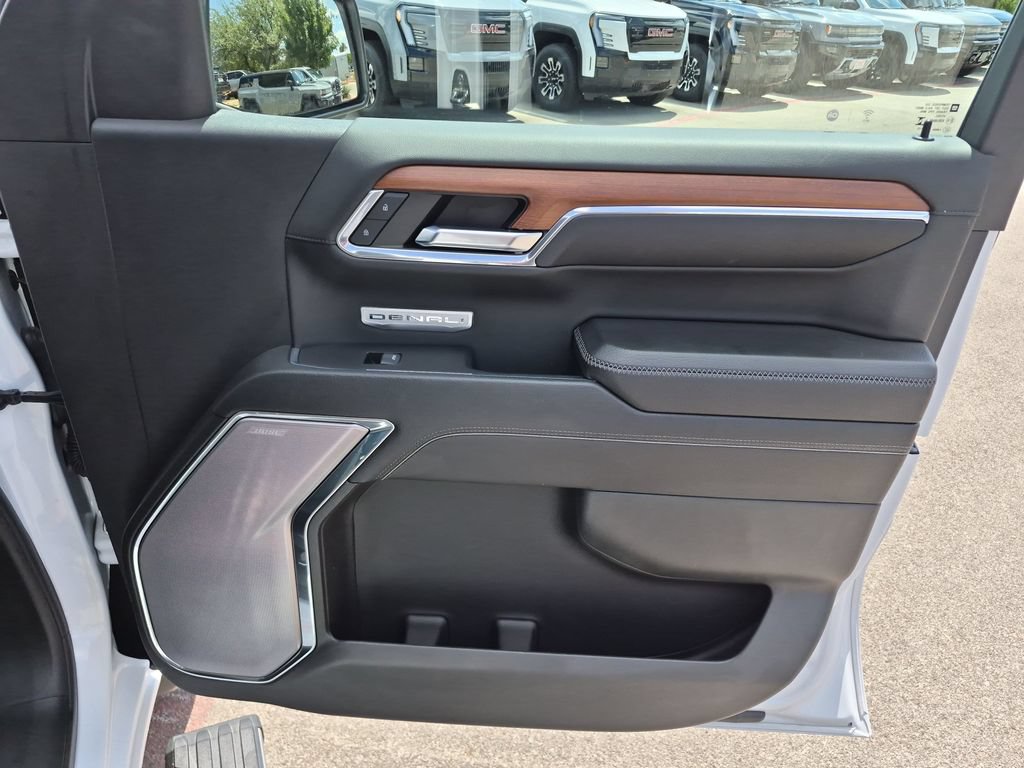 Used 2023 GMC Sierra 1500 Denali w/ Technology Package AWD/4WD image 40