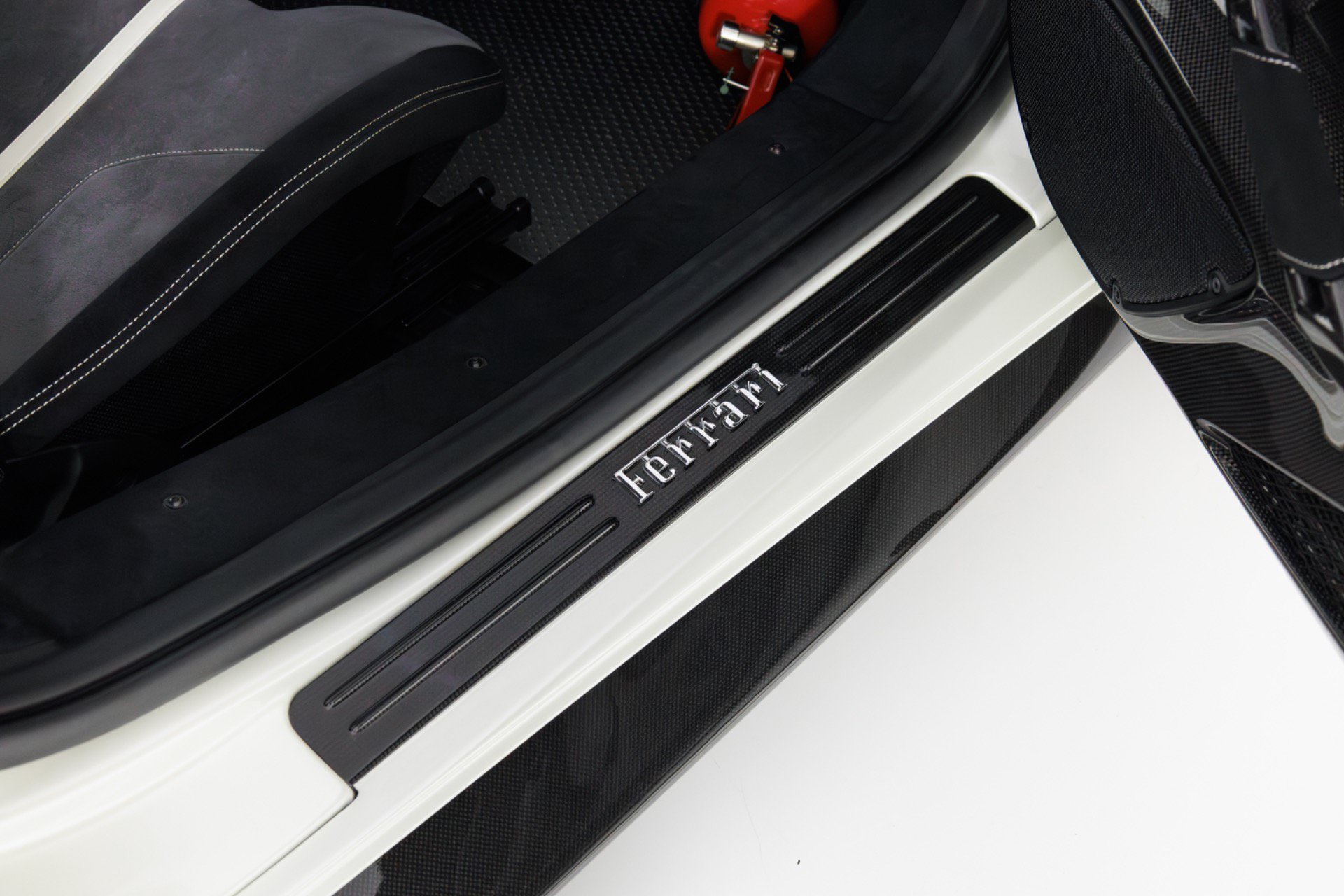 Used 2020 Ferrari 488 Pista Coupe RWD image 37
