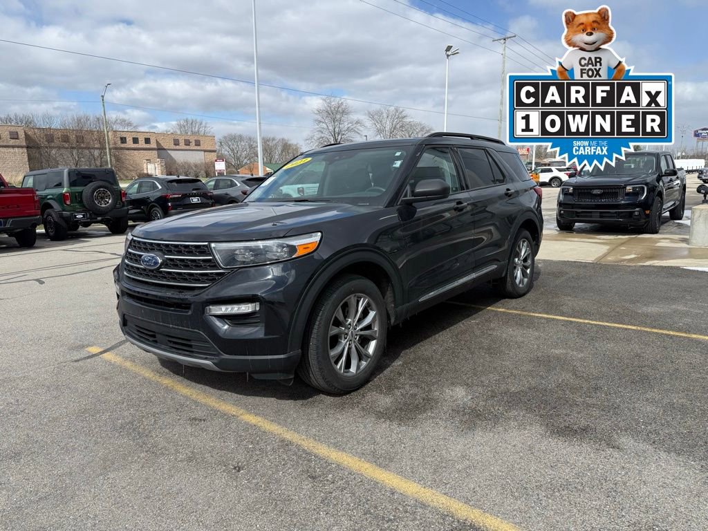 Used 2023 Ford Explorer XLT w/ Equipment Group 202A image 3