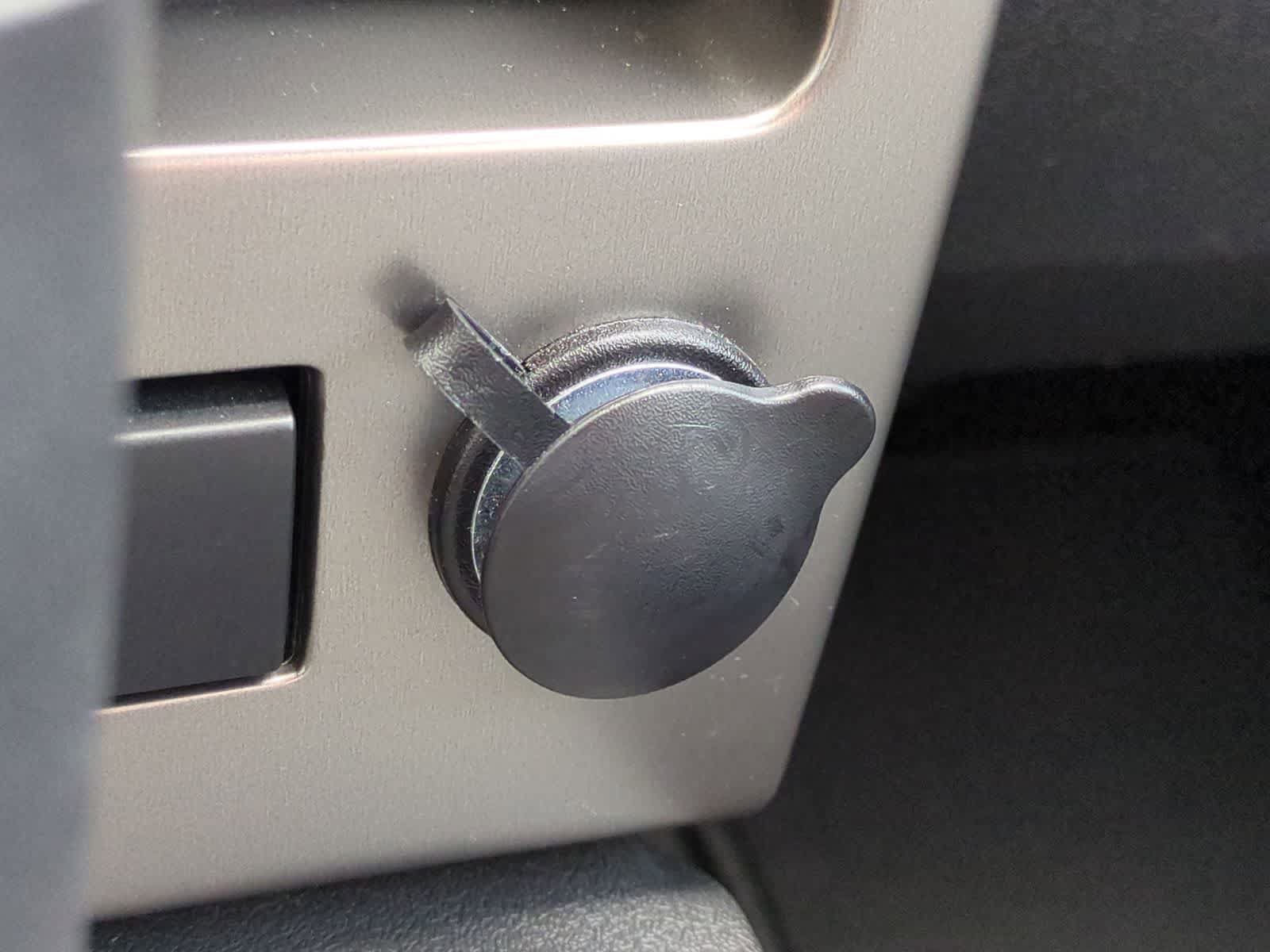 Used 2012 Jeep Liberty Sport AWD/4WD image 31