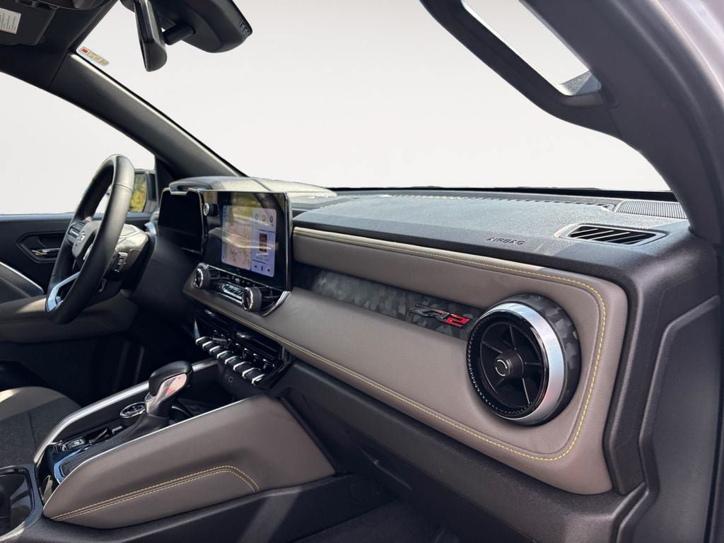 Used 2024 Chevrolet Colorado ZR2 w/ Technology Package AWD/4WD image 12