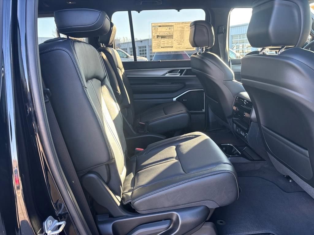 New 2026 Jeep Grand Wagoneer Limited image 14