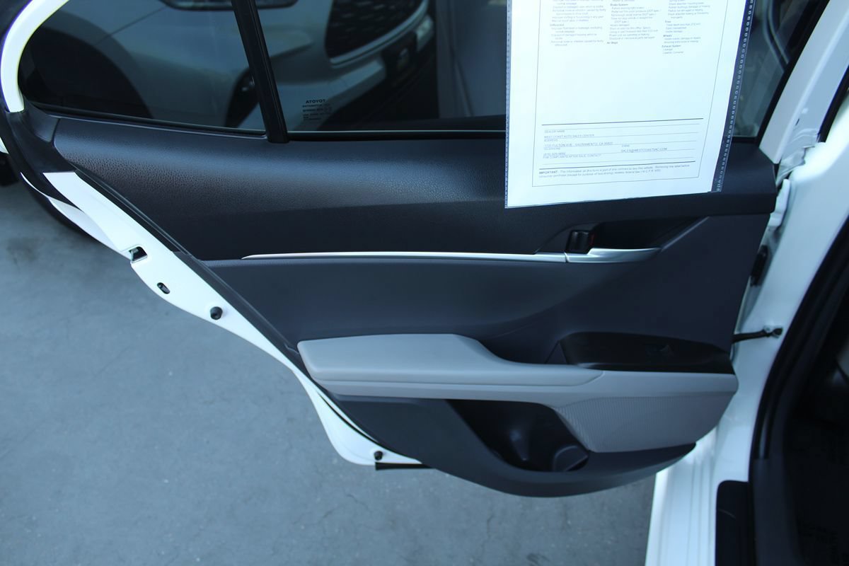 Used 2022 Toyota Camry SE w/ Convenience Package FWD image 22