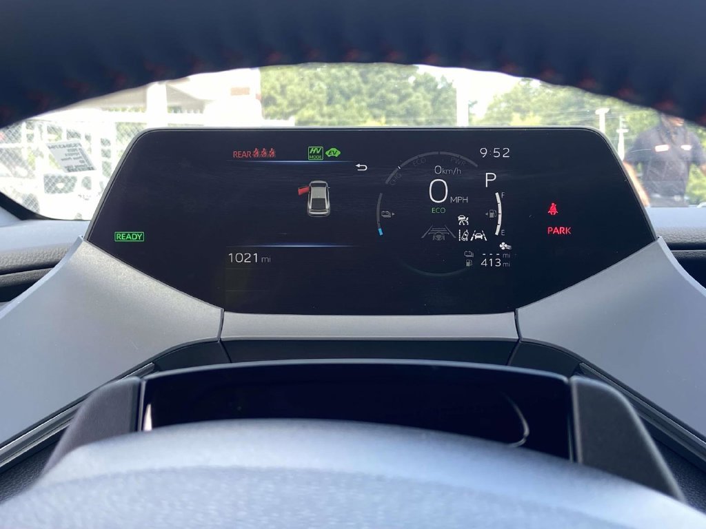 Used 2025 Toyota Prius Plug-In Hybrid FWD image 37