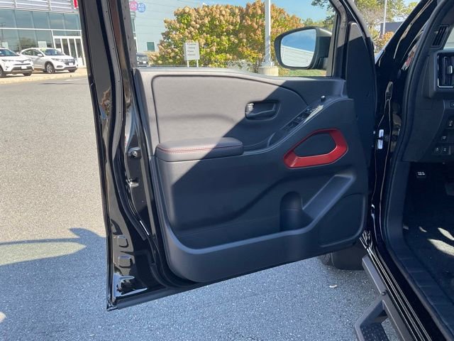 New 2026 Nissan Frontier PRO-4X w/ Pro-4x Convenience Package image 10