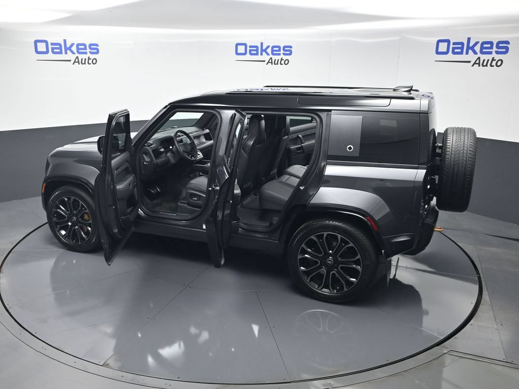 Used 2025 Land Rover Defender 110 AWD/4WD image 60