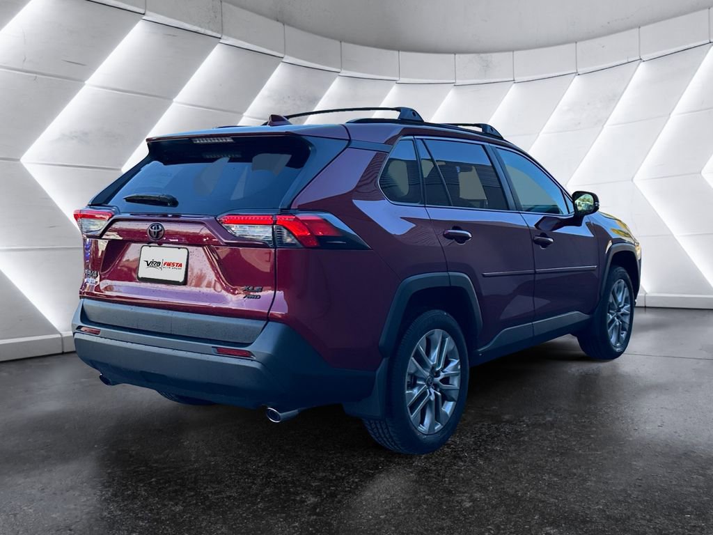 Used 2025 Toyota RAV4 XLE Premium image 4