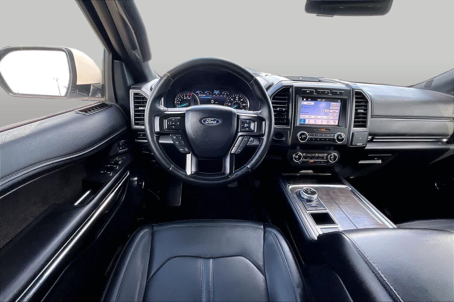 Used 2019 Ford Expedition Limited w/ Driver Assistance Package RWD image 6